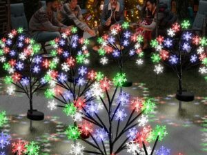 Lot de 2 lampes solaires multicolores en forme de flocons de neige pour décorations de Noël en plein air, 40 LED, lumières solaires d'extérieur étanches pour jardin, cour, terrasse, décoration de Noël